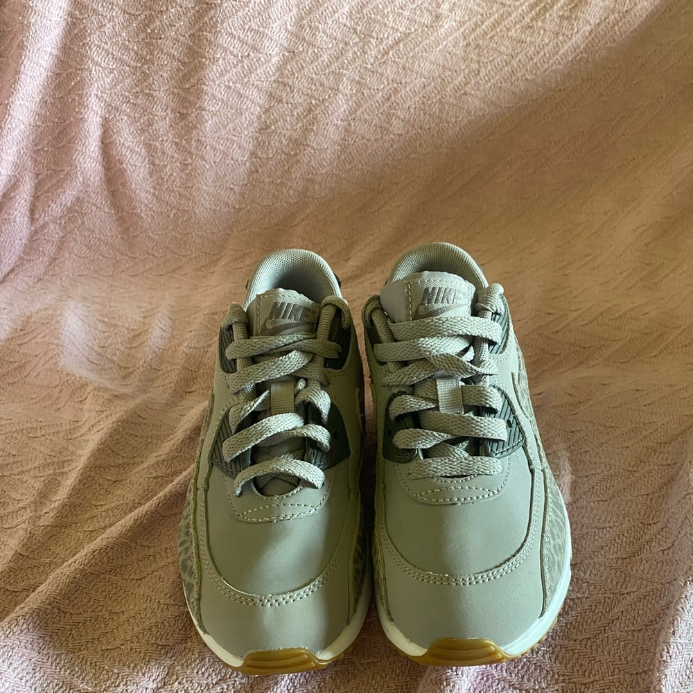 Nike air